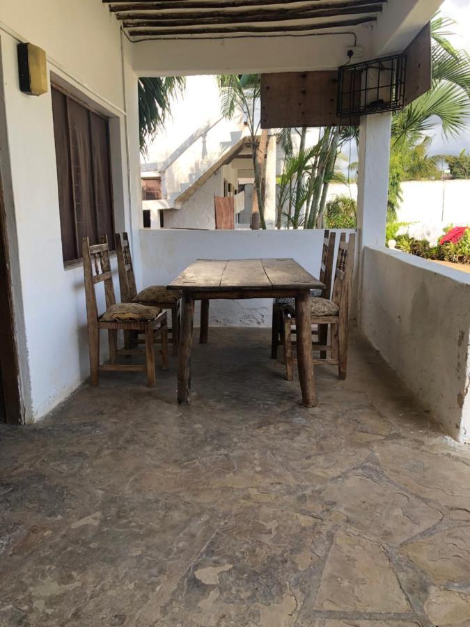 Miwa Holiday Resort Diani Beach Bagian luar foto